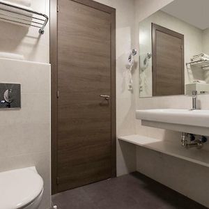 Standard Zimmer mit Kingsize-Bett